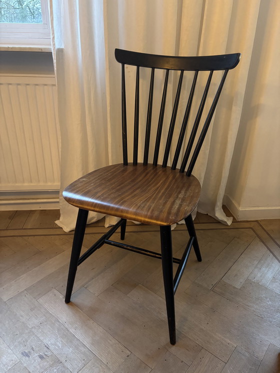 Image 1 of 8 Vintage stoelen met spilrug