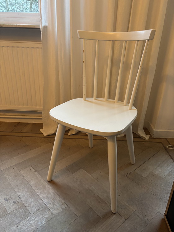 Image 1 of 8 Vintage stoelen met spilrug