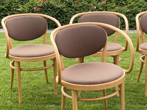 6x Thonet stoelen type 210P