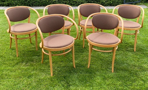 6x Thonet stoelen type 210P