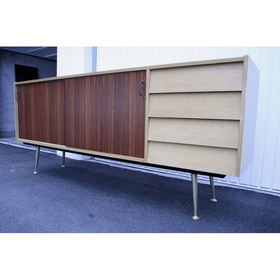 Image 1 of Dressoir met vintage palissander deuren en messing poten, 1950