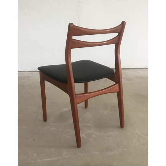 Image 1 of Set van 4 vintage teakhouten eetkamerstoelen opnieuw bekleed in zwart kunstleer Deens 1960