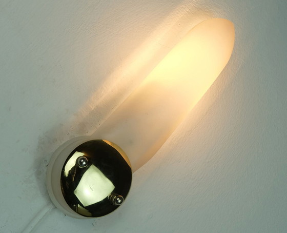 Image 1 of paar lange smalle honsel 1990 SCONCES wit glas satijnglas en messing