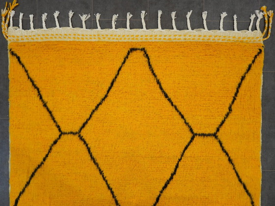 Image 1 of Berber Vloerkleed - 259 Cm X 154 Cm - Geel En Zwart