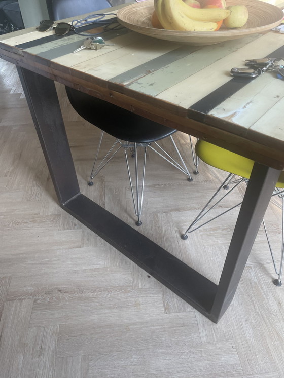 Image 1 of Originele, Robuuste Houten Tafel Met Metalen Onderstel, Gemaakt Door Een Meubelmaker /Designacademie