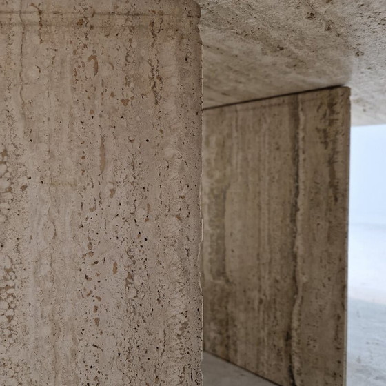 Image 1 of Italiaanse vintage travertijnen salontafel, jaren 1980