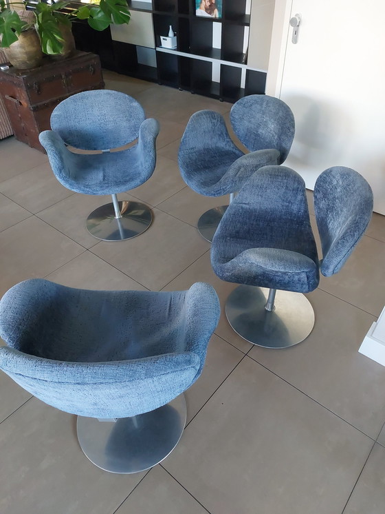 Image 1 of 4x Artifort Little Tulip Draaifauteuil Blauw