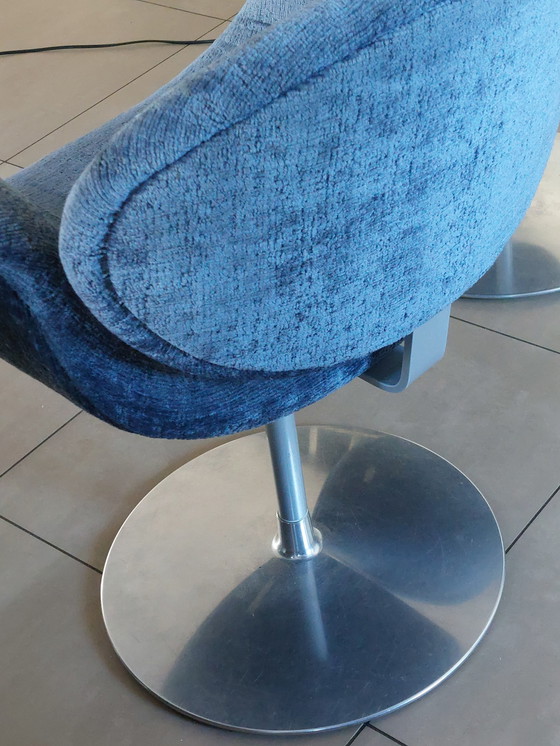 Image 1 of 4x Artifort Little Tulip Draaifauteuil Blauw