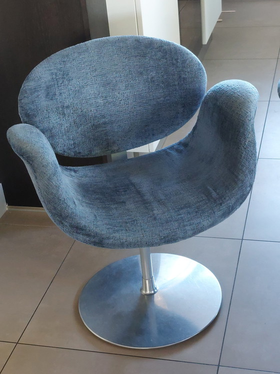 Image 1 of 4x Artifort Little Tulip Draaifauteuil Blauw