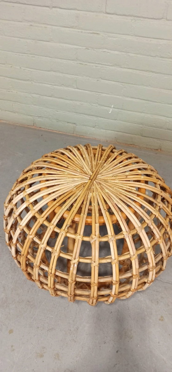 Image 1 of Vintage rotan voetenbank, rond