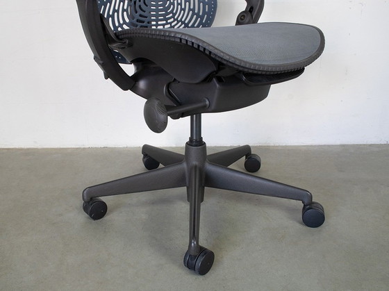 Image 1 of Herman Miller Bureaustoel Type Mirra