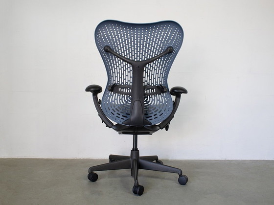 Image 1 of Herman Miller Bureaustoel Type Mirra