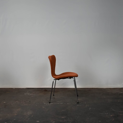 4x Fritz hansen vlinderstoelen gestoffeerd