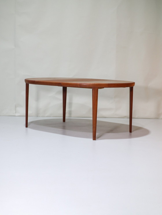 Image 1 of Eettafel Vv Møbler Uitschuifbaar Rond Teak Deens Vintage