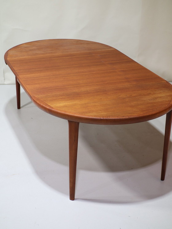 Image 1 of Eettafel Vv Møbler Uitschuifbaar Rond Teak Deens Vintage