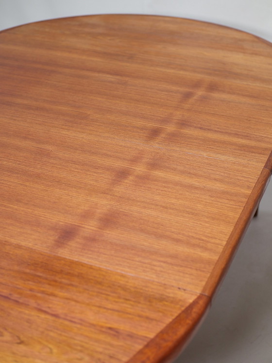 Image 1 of Eettafel Vv Møbler Uitschuifbaar Rond Teak Deens Vintage