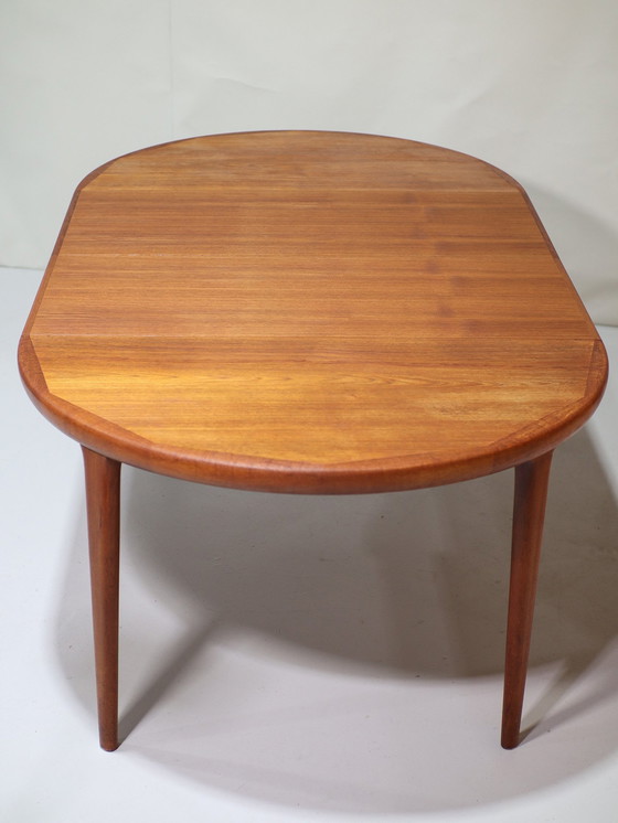 Image 1 of Eettafel Vv Møbler Uitschuifbaar Rond Teak Deens Vintage