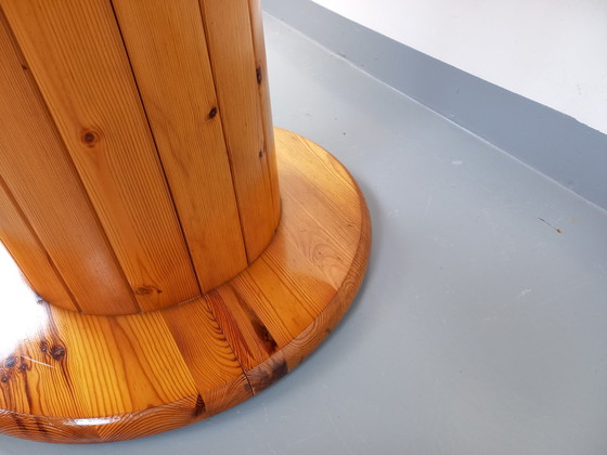 Image 1 of Vintage Scandinavische ronde grenen eettafel jaren 60-70 met verlengstukken