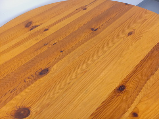 Image 1 of Vintage Scandinavische ronde grenen eettafel jaren 60-70 met verlengstukken