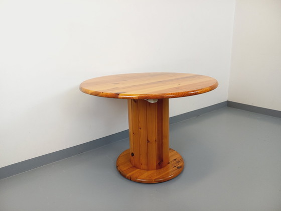 Image 1 of Vintage Scandinavische ronde grenen eettafel jaren 60-70 met verlengstukken