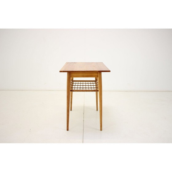 Image 1 of Mid-eeuwse massief houten bijzettafel Uluv, Tsjecho-Slowakije 1960