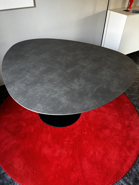 Image 1 of Brees new world tafel