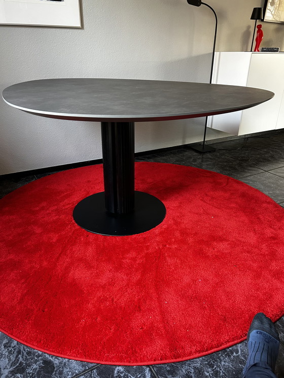 Image 1 of Brees new world tafel