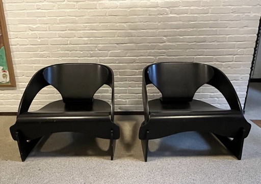 2x Kartell Joe Colombo stoelen