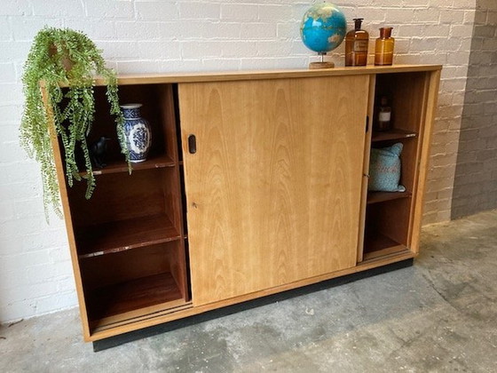 Image 1 of Vintage Mid-Century (Xl) Schoolkast,Schuifdeurkast,Dressoir