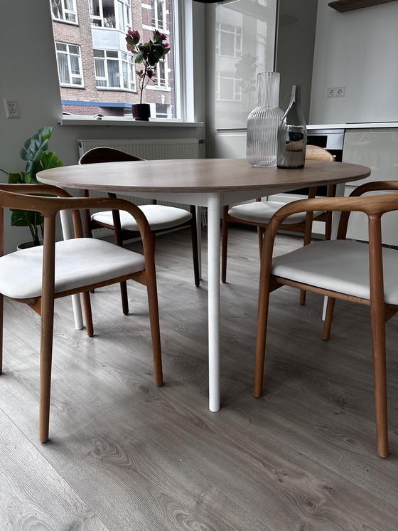 Image 1 of Muuto Base Tafel Eiken Wit Showmodel Nieuw