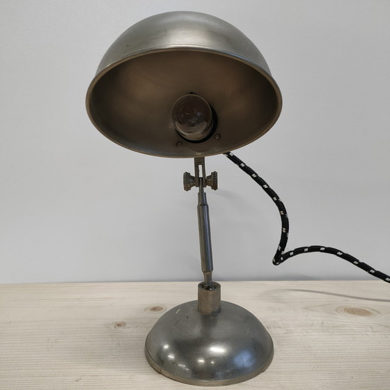 Image 1 of Vintage Industriële Jaren 30-50 Verstelbare Ínklapbare Lamp.