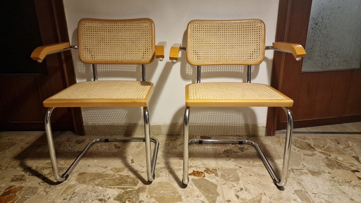 2x Marcel Breuer Cesca Stoelen