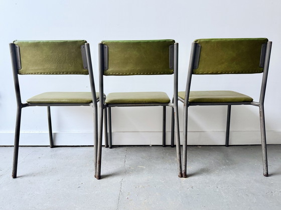 Image 1 of Set van 3 vintage stapelbare stoelen met groen vinyl