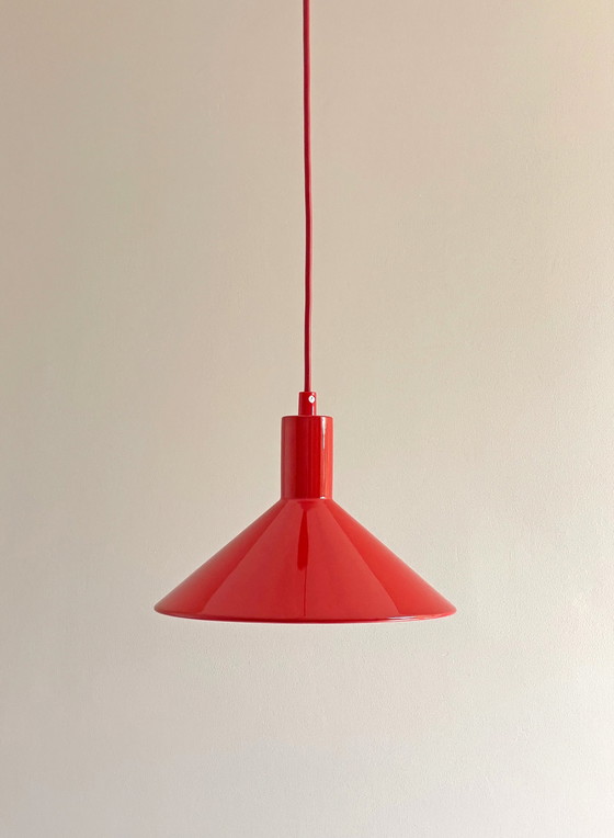 Image 1 of Vintage Deens Design Lamp ‘Super Light’ rood