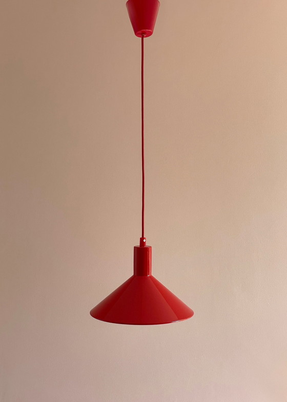 Image 1 of Vintage Deens Design Lamp ‘Super Light’ rood