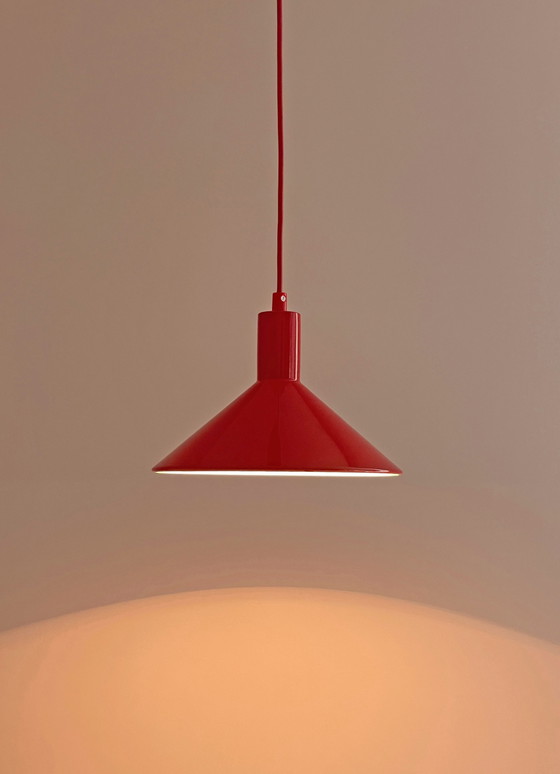 Image 1 of Vintage Deens Design Lamp ‘Super Light’ rood