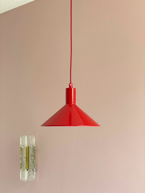 Image 1 of Vintage Deens Design Lamp ‘Super Light’ rood