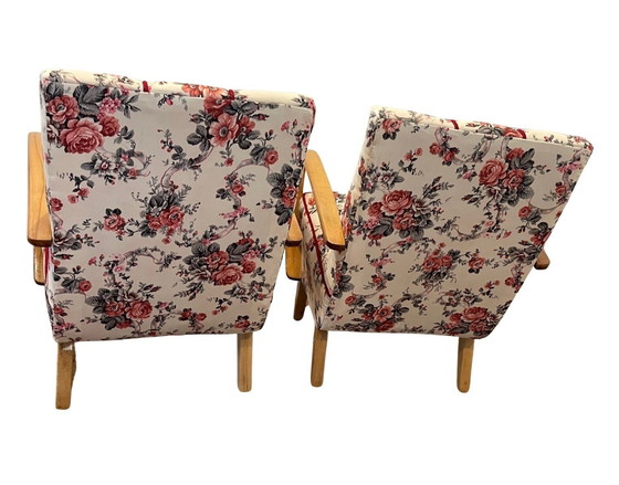 Image 1 of Paar Halabala stoelen gerestaureerd, wit met bloemen