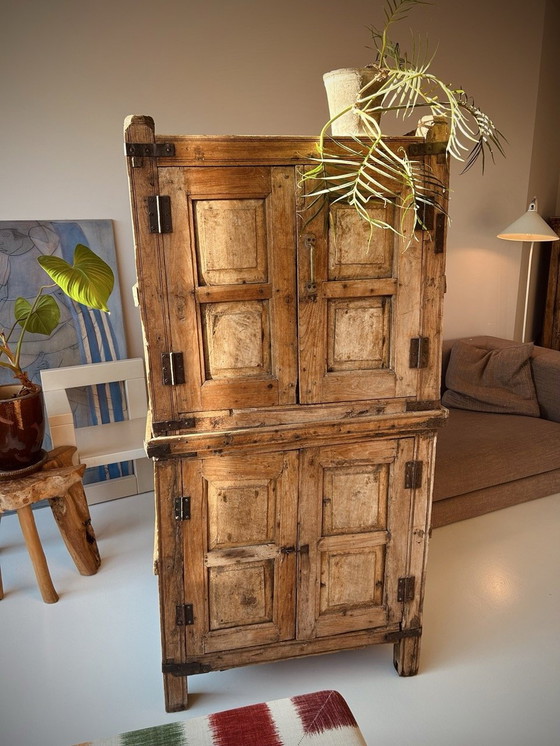 Image 1 of Indisch kabinet Teak Antiek