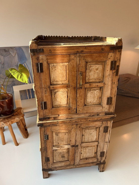 Image 1 of Indisch kabinet Teak Antiek