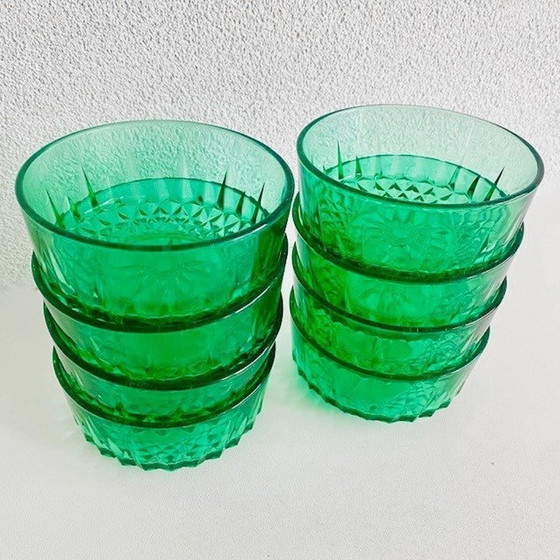Image 1 of Set smaragd groene glazen Arcoroc schaaltjes 1960's