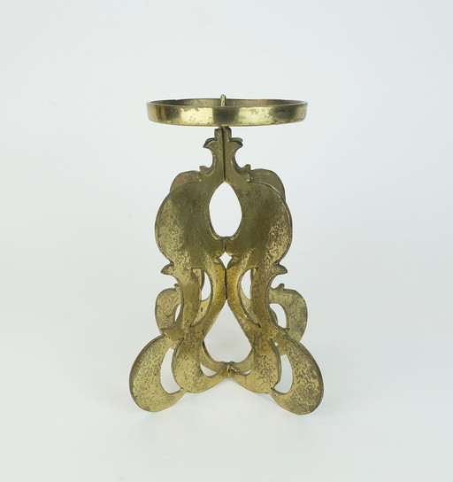 Decoratieve 1960s 70s Mid Century Brutalistisch Messing Kandelaar Voor Een Grote Kaars