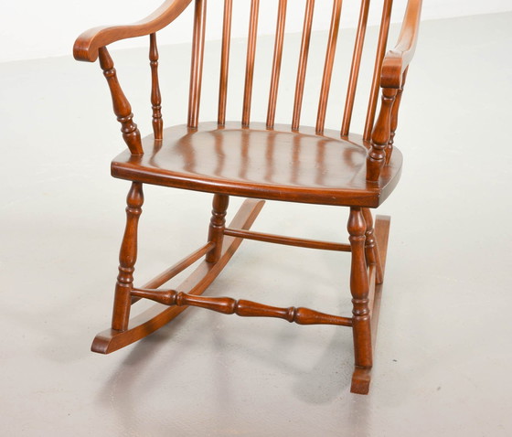 Image 1 of Klassieke Vintage Oakwood Hoge Schommelstoel met Spindle Rug, 1960S.