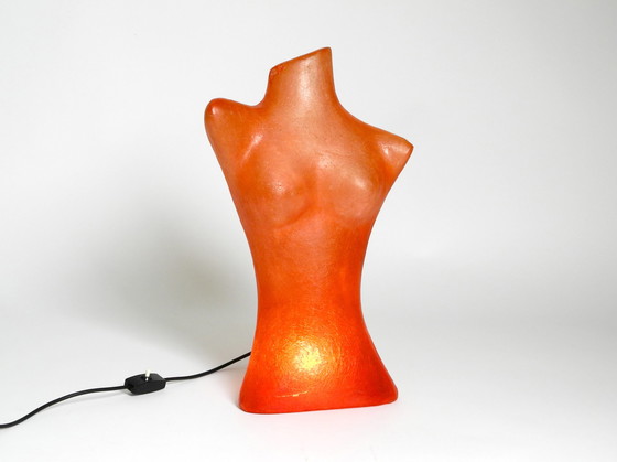 Image 1 of Uitzonderlijke 1960 vrouwen torso tafellamp van glasvezel in rood