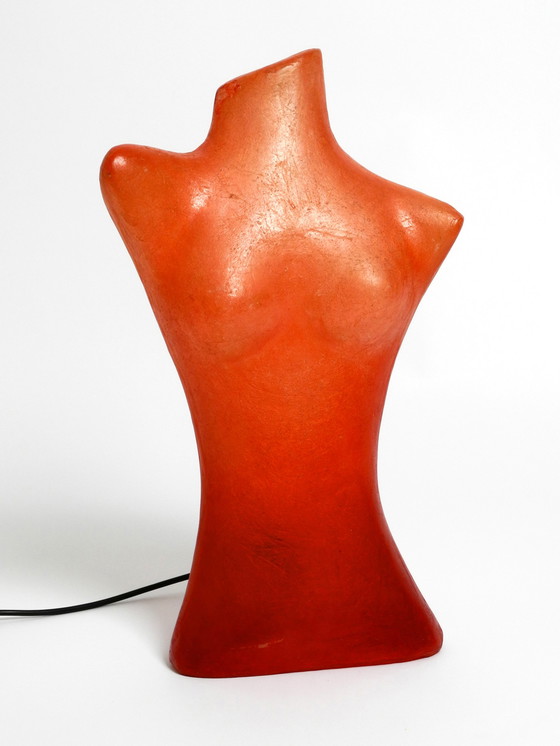 Image 1 of Uitzonderlijke 1960 vrouwen torso tafellamp van glasvezel in rood