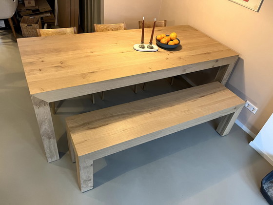 Image 1 of Massief Eiken Houten Eettafel Met Bijpassend Bankje