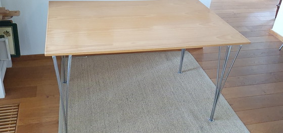 Image 1 of Fritz Hansen tafel + 4x vlinderstoel