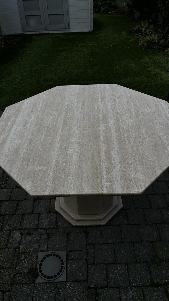 Image 1 of Vintage Travertine Eettafel Octagonaal