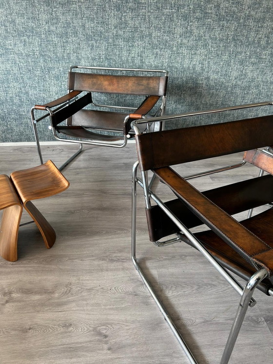 Image 1 of 2x Bononia/Gavina Wassily B3 Stoelen van Marcel Breuer