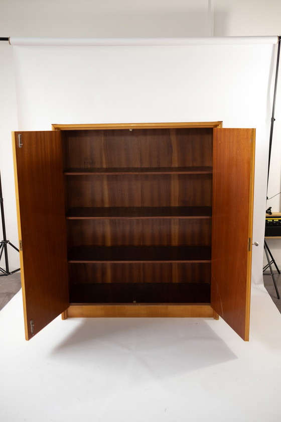 Image 1 of Vintage kledingkast